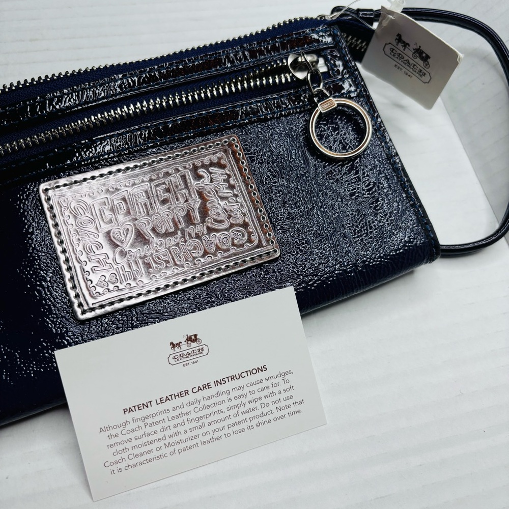 New COACH Poppy Purple Patent Leather Wristlet Wallet - Picture 7 of 8